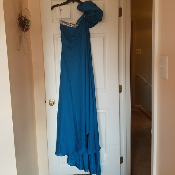 Evening gown - Picture 2 of 3